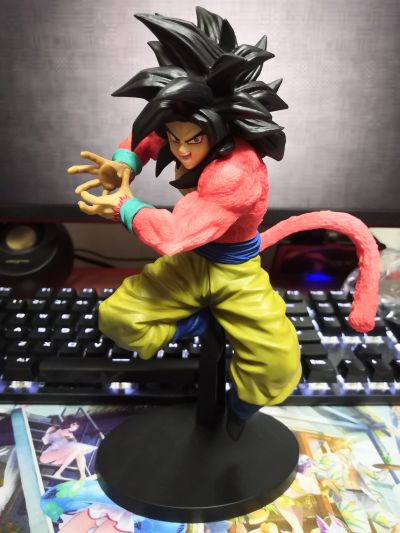 龙珠GT 孙悟空超级赛亚人フォー 