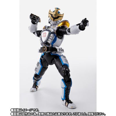 S.H.Figuarts（真骨雕制法） 假面骑士战骑 保全模式/爆发模式 (红音也)