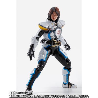 S.H.Figuarts（真骨雕制法） 假面骑士战骑 保全模式/爆发模式 (红音也)