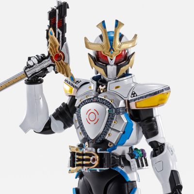 S.H.Figuarts（真骨雕制法） 假面骑士战骑 保全模式/爆发模式 (红音也)