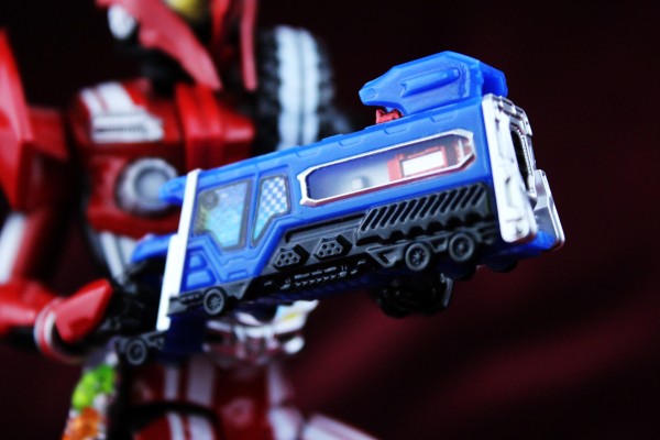 S.H.Figuarts  假面骑士驰骑 假面骑士驰骑 特莱多隆型 混合轮胎套装