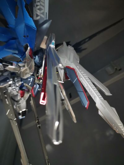 MG 1/100 自由高达【クリア外装パーツ付き】