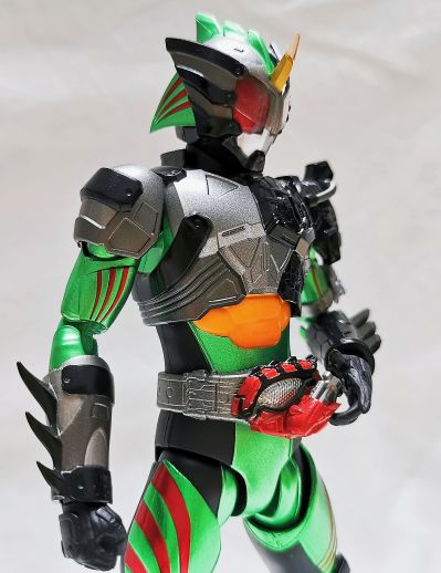 S.H.Figuarts  假面骑士亚马逊新生欧米伽