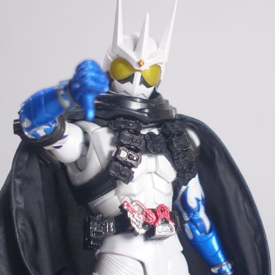 S.H.Figuarts(真骨雕制法)  假面骑士双骑 月神扳机形态