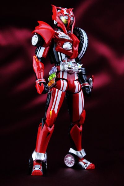 S.H.Figuarts  假面骑士驰骑 假面骑士驰骑 特莱多隆型 混合轮胎套装