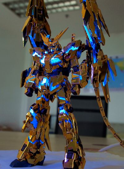 RG 1/144 独角兽高达三号机凤凰（机动战士高达NT版）