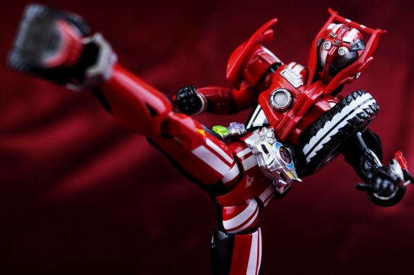 S.H.Figuarts  假面骑士驰骑 假面骑士驰骑 特莱多隆型 混合轮胎套装