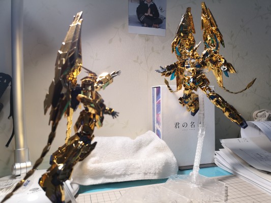 HGUC 1/144 独角兽高达3号机 菲尼克斯 (独角兽模式)( Narrative Ver.)[金色电镀]