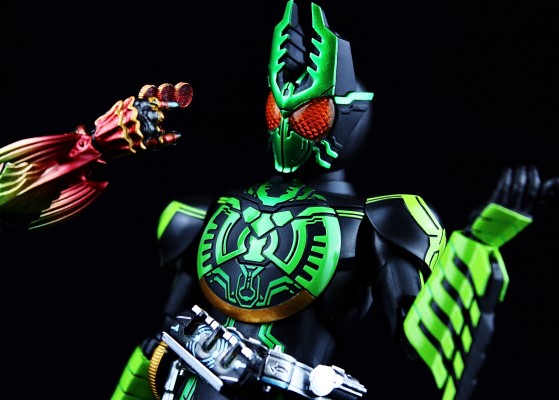 S.H.Figuarts（真骨雕制法）假面骑士欧兹 假面骑士欧兹 锹螳蝗联组