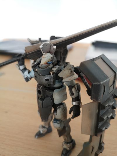 六角机牙 牙机将 装甲型：骑士 白色