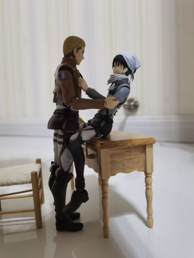 figma #EX-20 进击的巨人 利威尔 扫除ver.