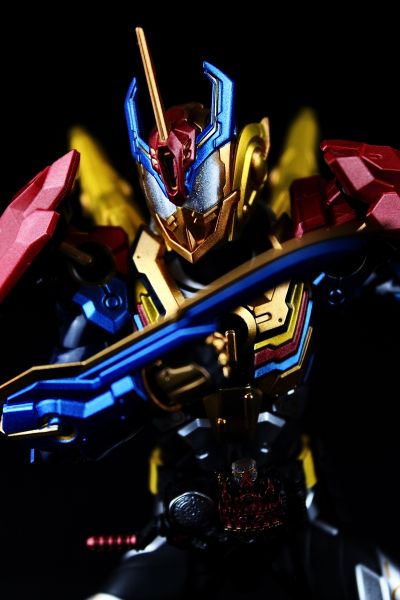 S.H.Figuarts 创骑 新世界 假面骑士格里斯 假面骑士格里斯 完美王国形态