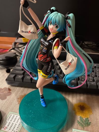 ESPRESTO est 配色与秀发 初音未来赛车女郎 赛车未来2019 右京车队女郎