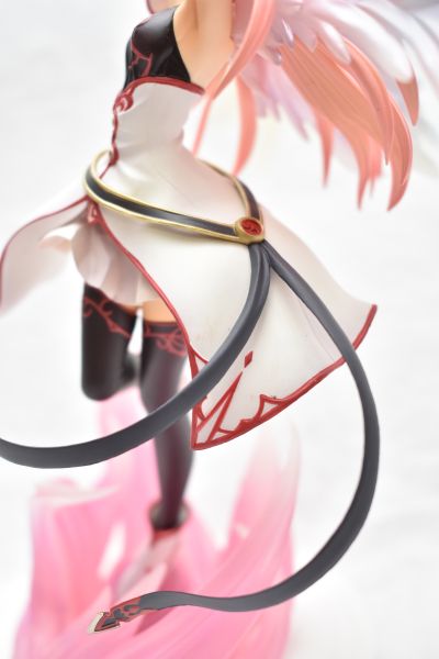 秽翼的尤斯蒂娅 尤斯蒂娅・阿斯特莉亚 -炽天使版-