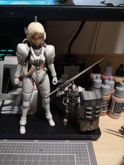 六角机牙 牙机将 装甲型：骑士 白色