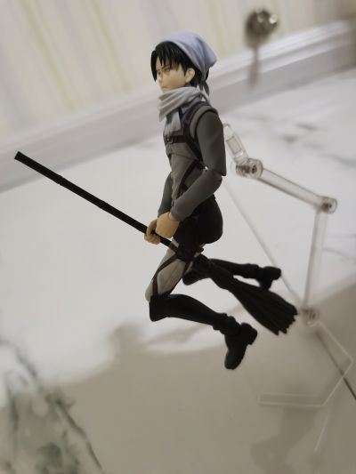 figma #EX-20 进击的巨人 利威尔 扫除ver.