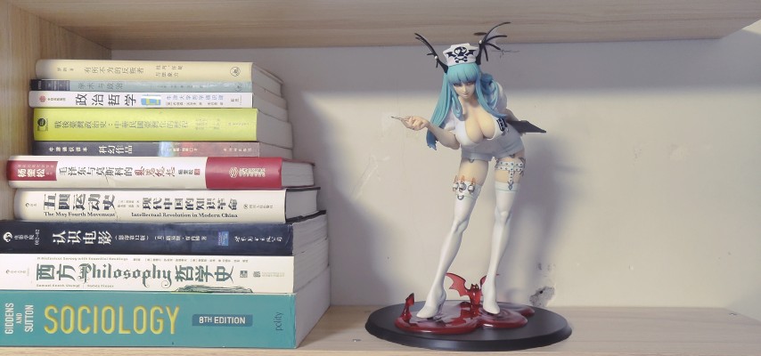 CAPCOM FIGURE BUILDER Creator's Model 吸血鬼 莫莉卡・安斯兰特 护士ver.