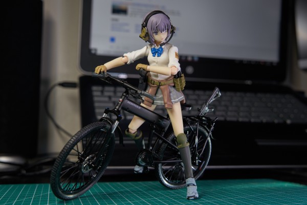 小军械库 LM004 MONTAGUE 伞兵车