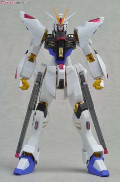 ROBOT魂 机动战士高达SEED DESTINY ZGMF-X20A 强袭自由高达