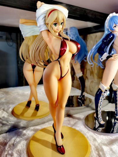 海上遇见的金发女孩