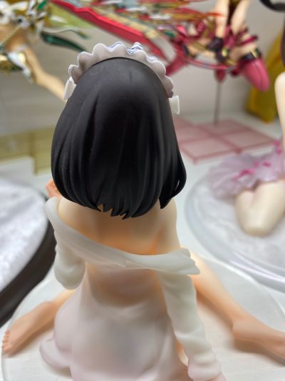 黑色泳装女仆酱