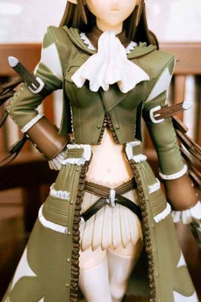 光明之风 	泽库蒂・艾因 軍服ver.