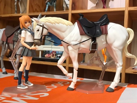 figma#490b 马 2.0版 (白色)