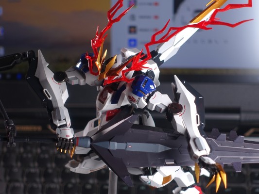 METAL ROBOT魂 ＜SIDE MS＞机动战士高达 铁血的奥尔芬斯 ASW-G-08 巴巴托斯高达天狼座·帝王形态