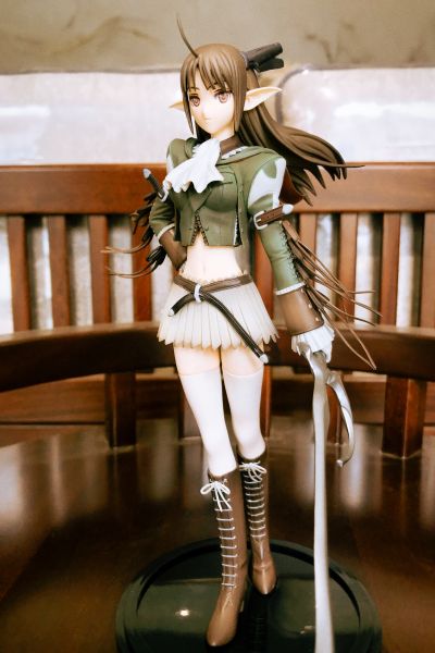 光明之风 	泽库蒂・艾因 軍服ver.