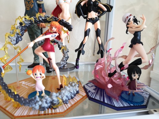 FiguartsZERO 海贼王 妮可・罗宾 Mil Fleur Campo de Flores 