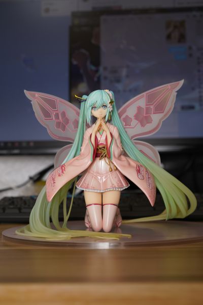 GOOD SMILE Racing 2017 初音未来 Spa应援Ver.