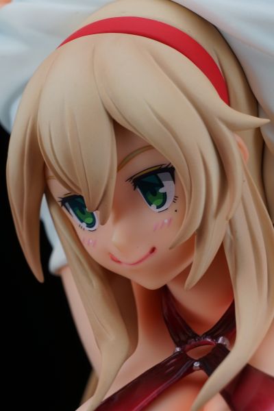 海上遇见的金发女孩