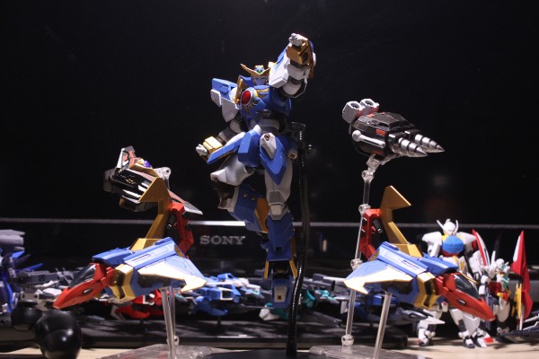 METAMOR-FORCE “BARI”ATION 超重神GRAVION 炎皇合神