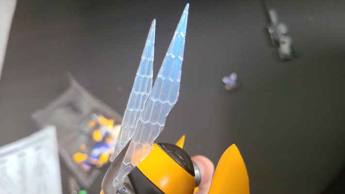 雏蜂-B.E.E. 琉璃