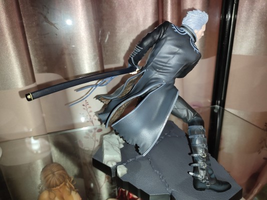 ARTFX J 鬼泣5 维吉尔