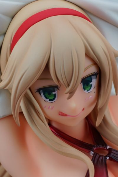 海上遇见的金发女孩