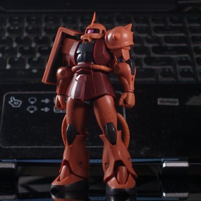 ROBOT魂＜机动战士系列＞ MS-06S 夏亚专用扎古 剧中版
