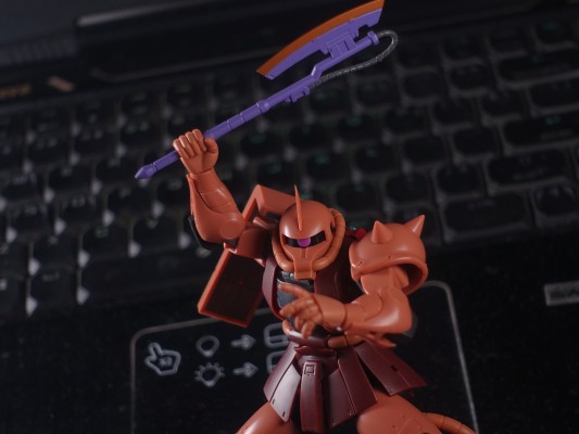 ROBOT魂＜机动战士系列＞ MS-06S 夏亚专用扎古 剧中版