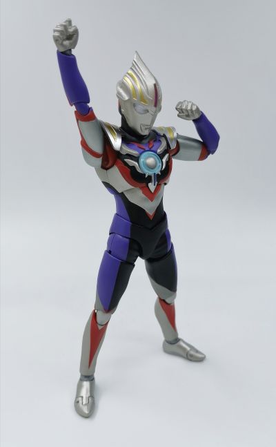 S.H.Figuarts 欧布奥特曼 欧布奥特曼 重光形态