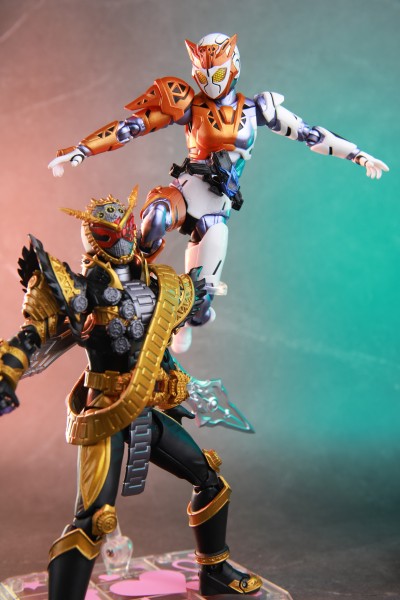 S.H.Figuarts 假面骑士：零一 假面骑士瓦尔基里 疾驰猎豹