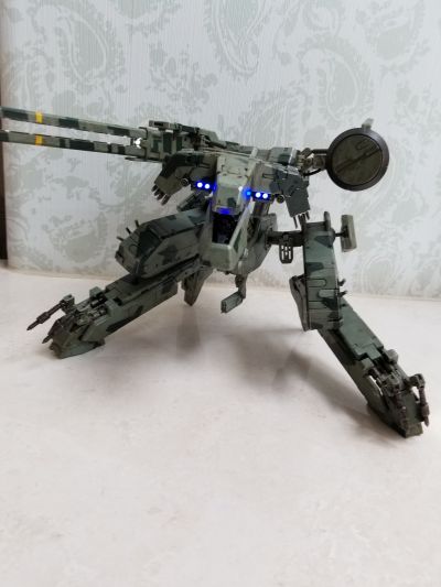 潜龙谍影4：爱国者之枪   暴龙核武机甲