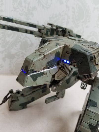 潜龙谍影4：爱国者之枪   暴龙核武机甲