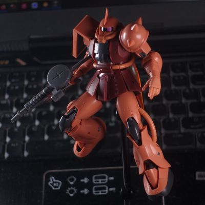 ROBOT魂＜机动战士系列＞ MS-06S 夏亚专用扎古 剧中版