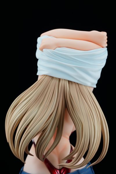 海上遇见的金发女孩