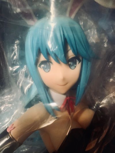 B-style 	为美好的世界献上祝福！ 达斯提尼斯·福特·拉拉蒂娜