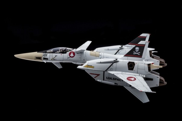 超时空要塞 FLASH BACK 2012 完全变形 VF-4A 闪电III 一条辉 搭乘机 Premium Finish