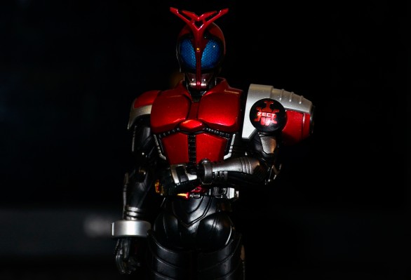 S.H.Figuarts(真骨雕制法) 假面骑士甲斗王 骑士形态