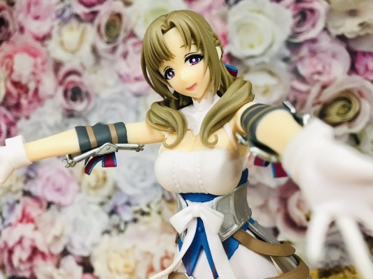 PM 手办 	普通攻击是全体攻击而且能二次攻击的妈妈你喜欢吗？ 大好真真子