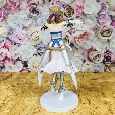 PM 手办 	普通攻击是全体攻击而且能二次攻击的妈妈你喜欢吗？ 大好真真子