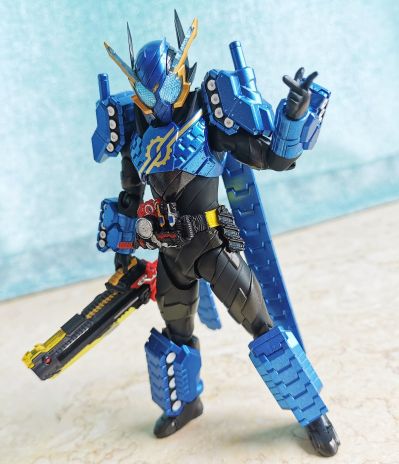 S.H.Figuarts 假面骑士：创骑 假面骑士创骑 双坦形态